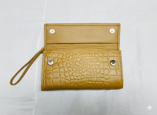 Elegant Croc-Embossed Tan Leather Clutch Handbag